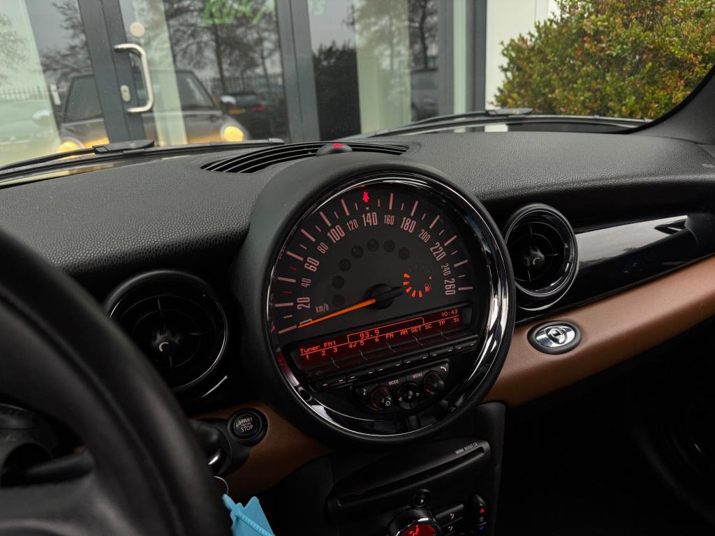 Mini One Cabrio mini 1.6 chili * cruise control * stoelverwarming * pdc * n