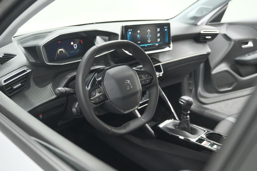 Peugeot 208 puretech 100 allure pack | camera | apple carplay | parkeersens