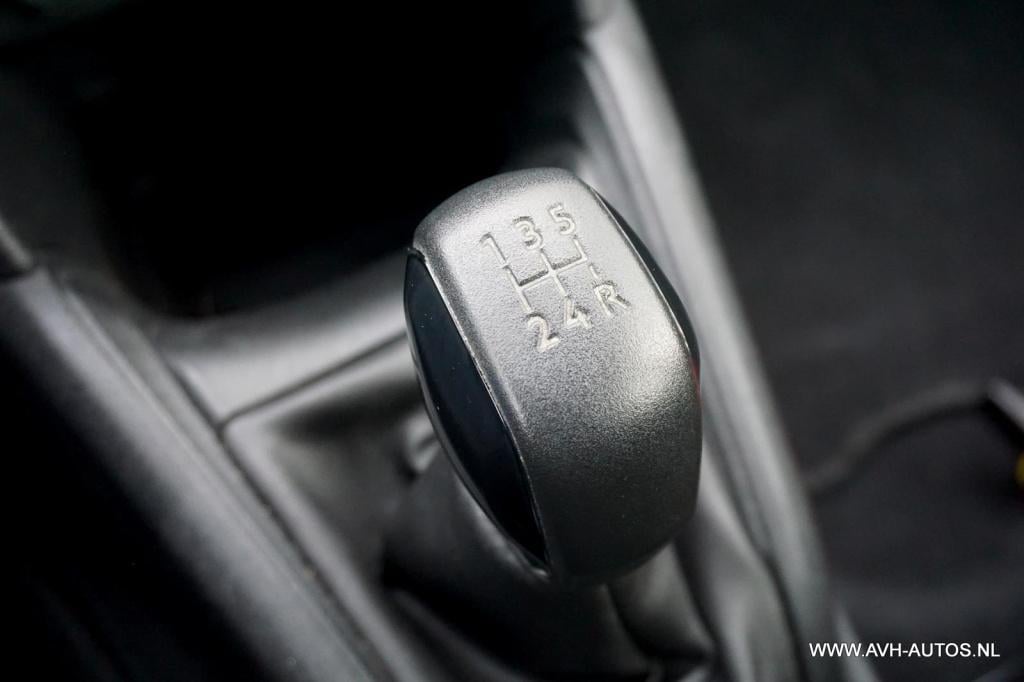 Peugeot 208 1.2 vti urban soul