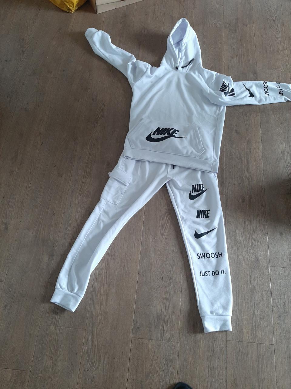 Te koop nike training pak