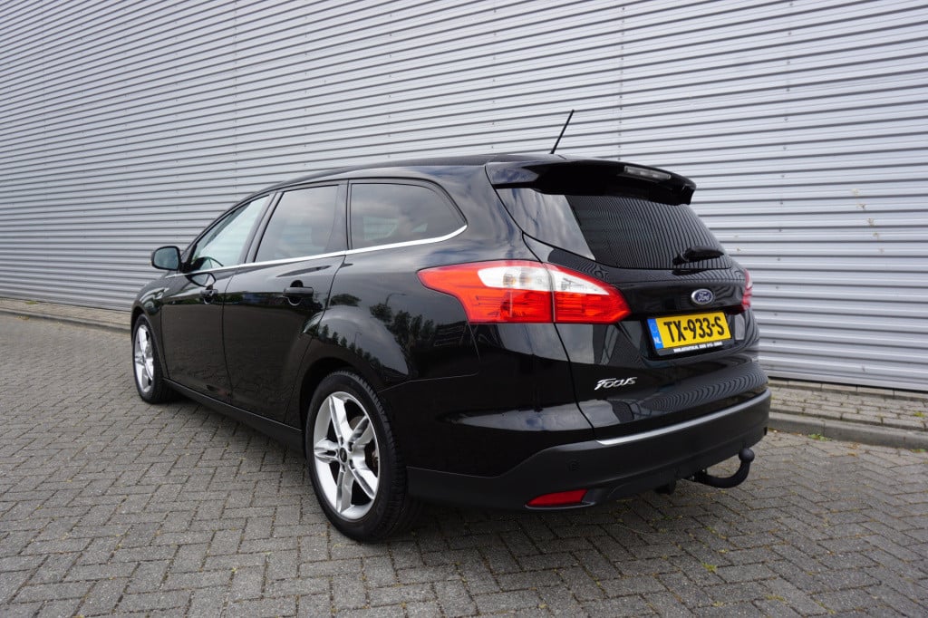 Ford Focus wagon 1.0 ecoboost lease titanium climate / navi / cruise / elek