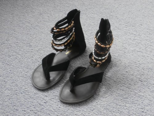 Nieuwe  Dames Teenslippers  Maat 38   voor  € 12,50