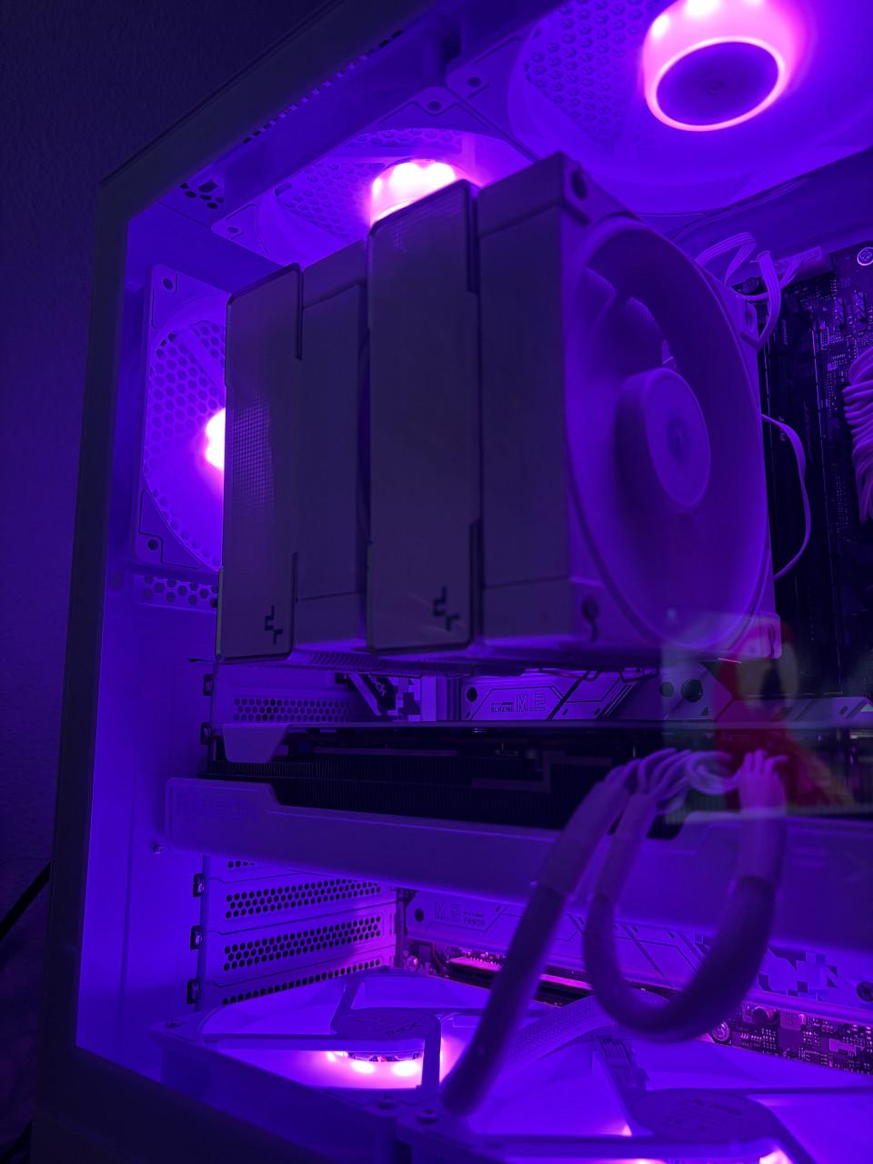Gaming PC Ryzen 7 9700X | RX 7800 XT