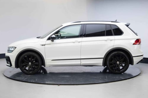 Volkswagen  Tiguan 1.5 TSI ACT Highline Business R | 20 Inch | Led |