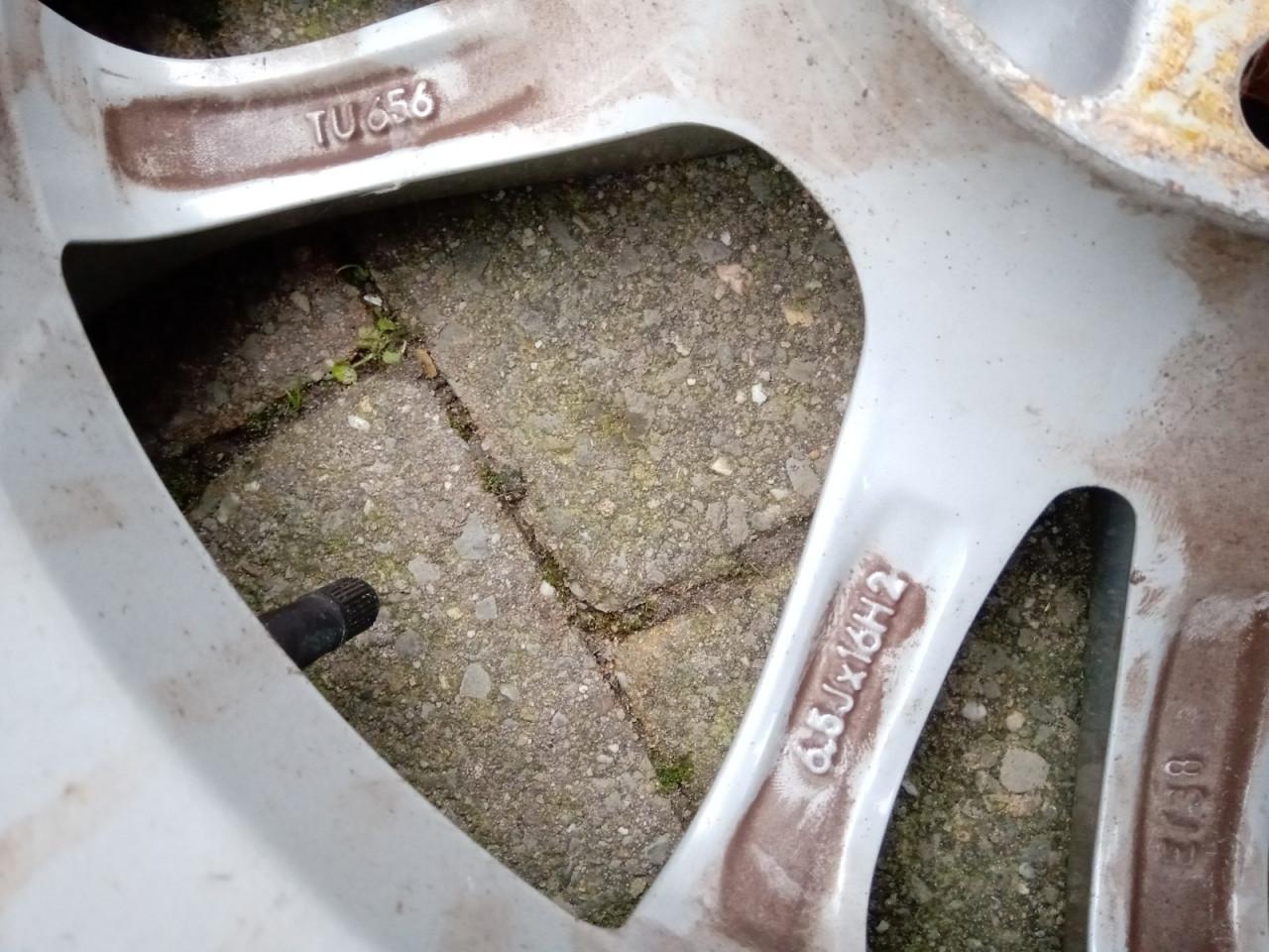 Winterbanden met lm velgen, als nieuw