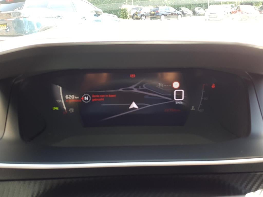 Peugeot 2008 allure pack 1.2-100pk navigatie | keyless entry | applecarplay