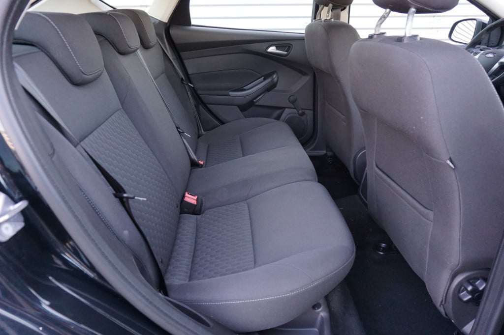 Ford Focus 1.0 ecoboost edition airco / cruise / elektr. ramen / lm velgen 