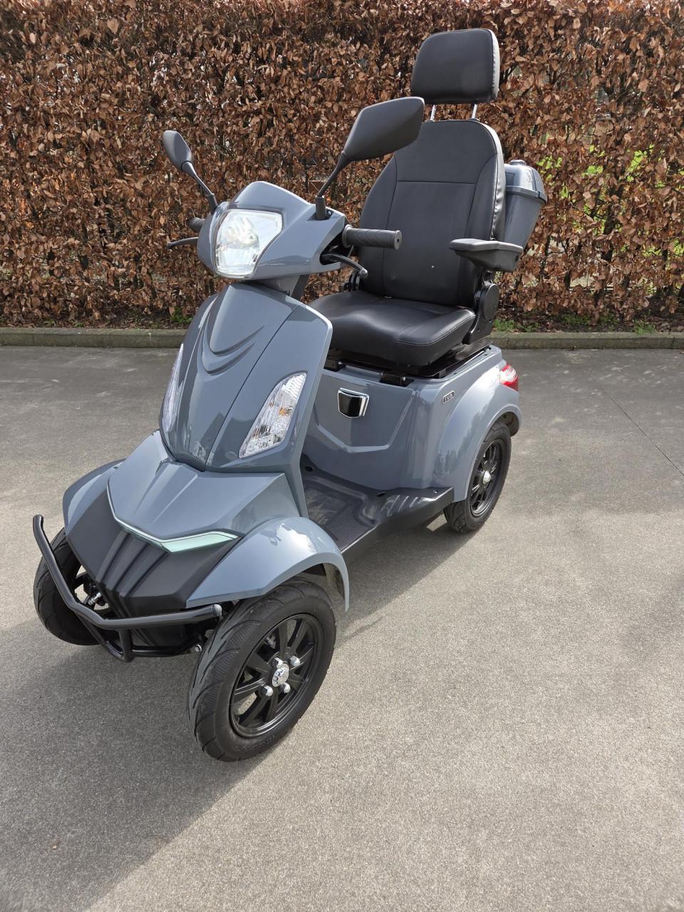 Iva S1000 scootmobiel