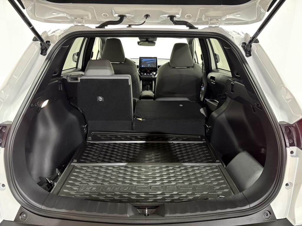 Toyota Corolla Cross hybrid 200 style| adap.cruise| camera| pdc| keyless