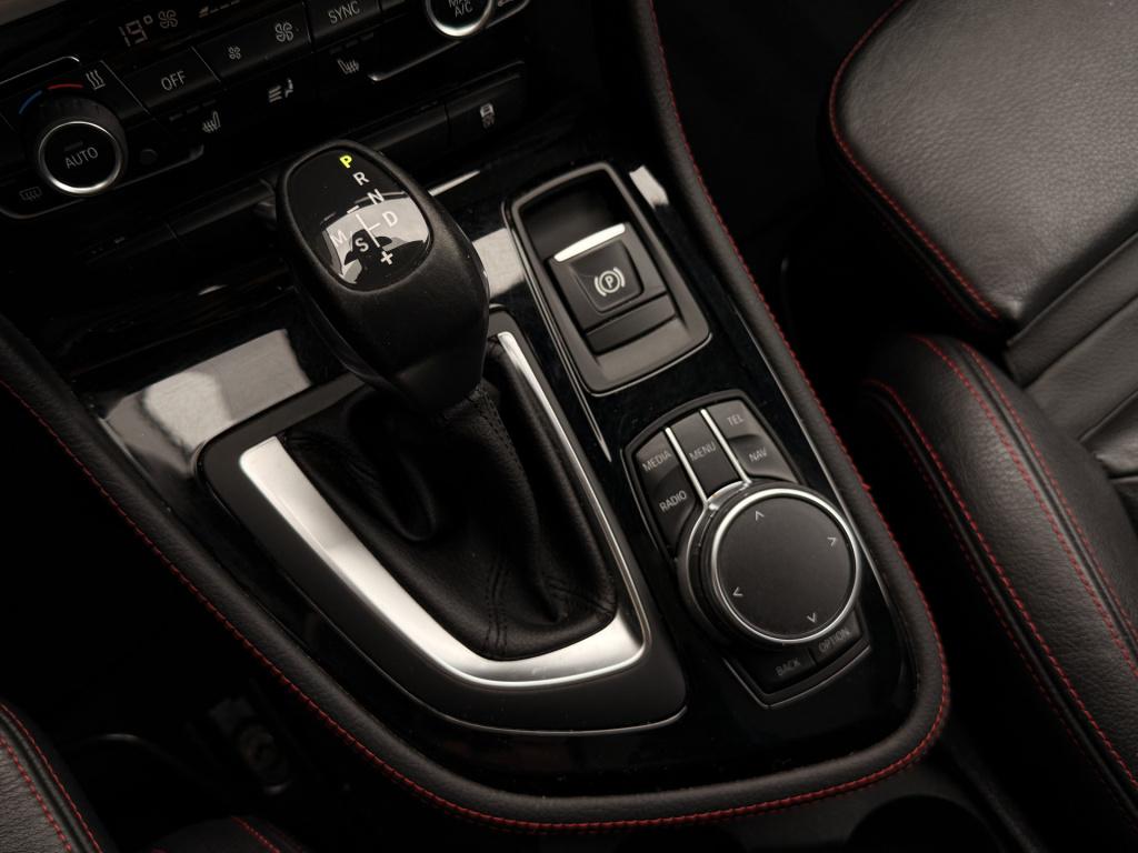 BMW 2-serie active tourer 216d centennial sport line | pano | trekhaak | st