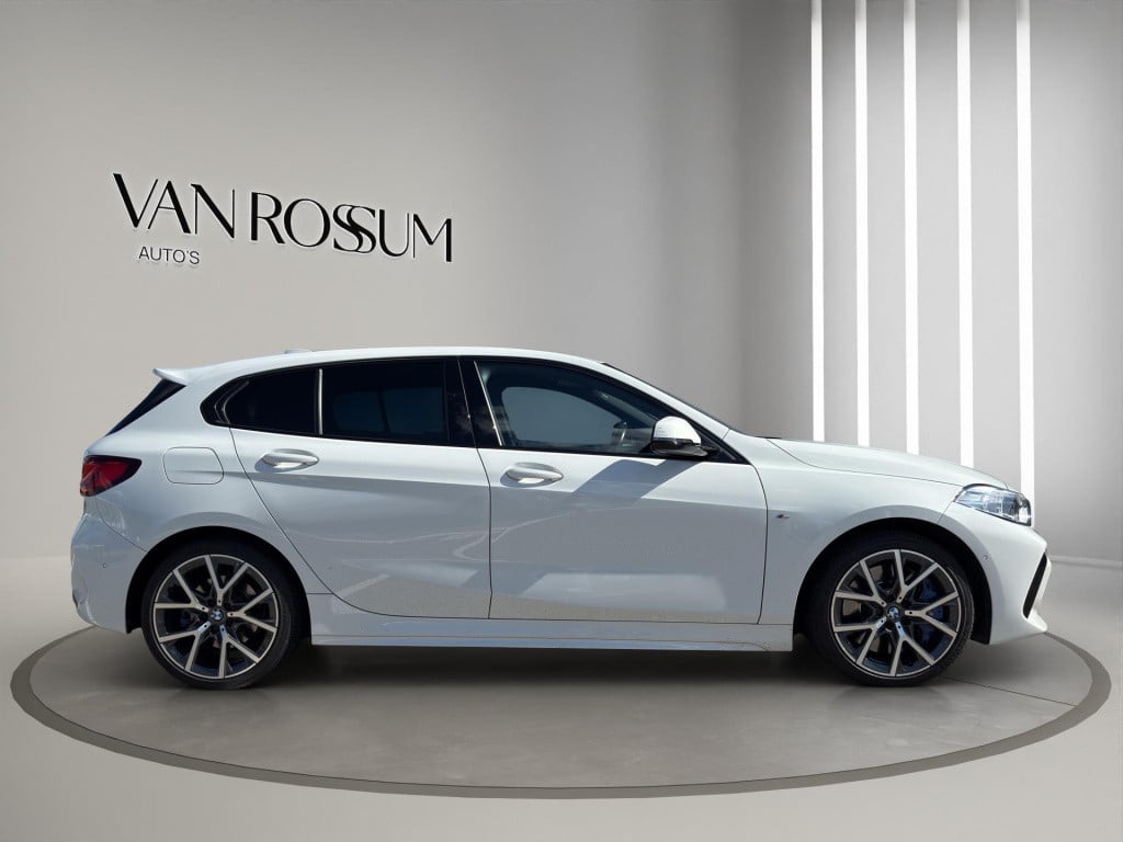 BMW 1 Serie 118i m-sport executive edition | panoramdak | alcantara | verw 