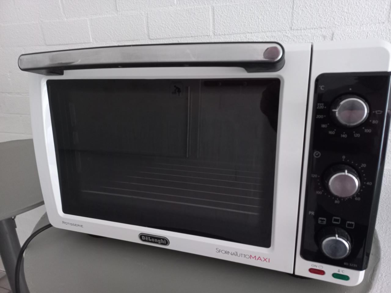 DeLonghi Bakoven, Rottisserie, Sfornatutto Maxi