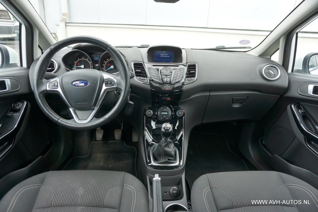 Ford Fiesta 1.0 ecoboost titanium