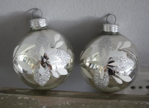 Set van 2 ouder kerstballen met print