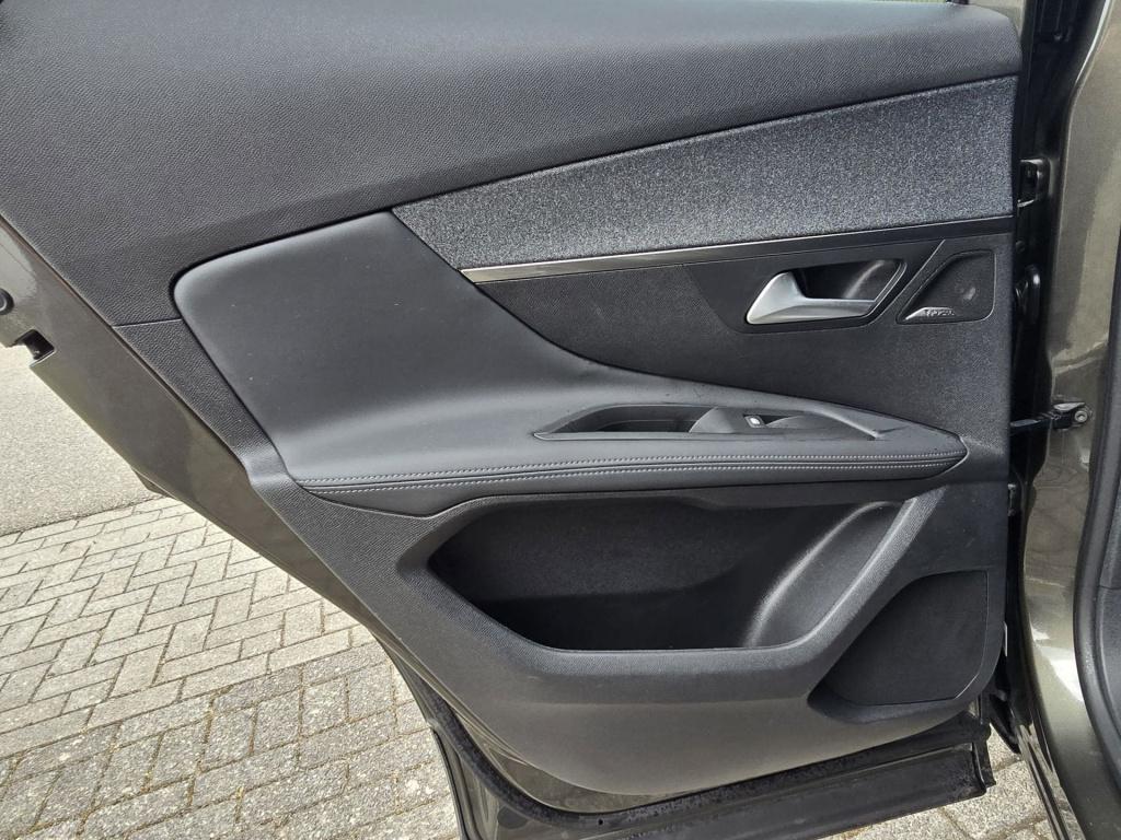Peugeot 3008 1.2 puretech allure