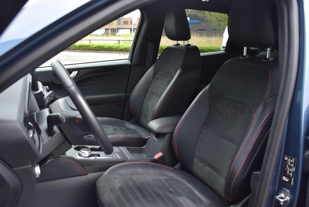 Ford Kuga 2.5 phev st-line x | climate control | adaptieve cruise control |