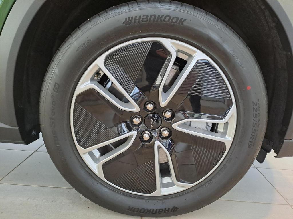 Ford Mustang Mach-e standard rwd 75 kwh | €2.000,- ford voordeel! | apple c