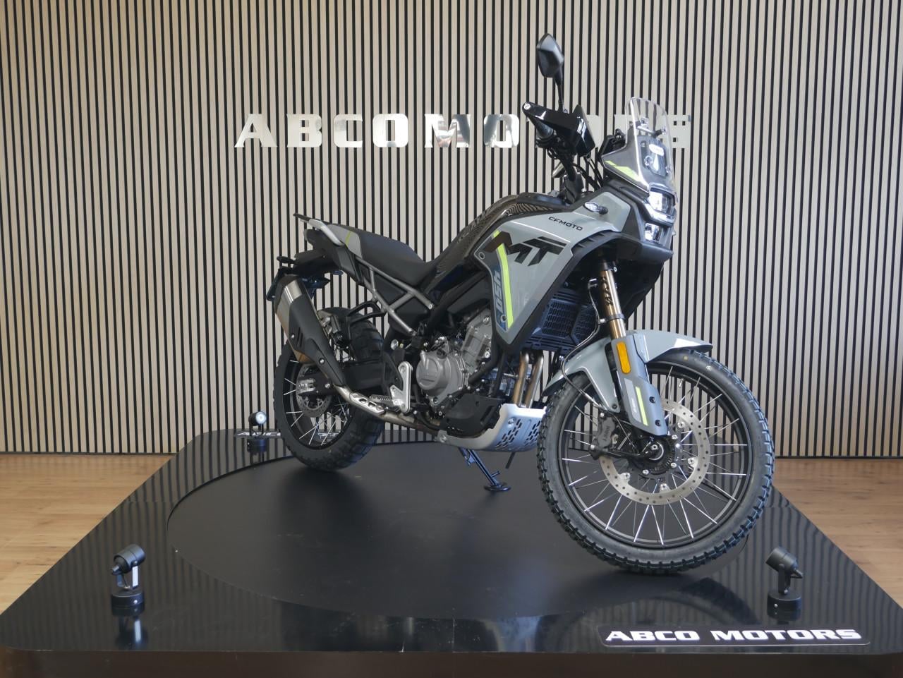 CFMOTO 450 MT