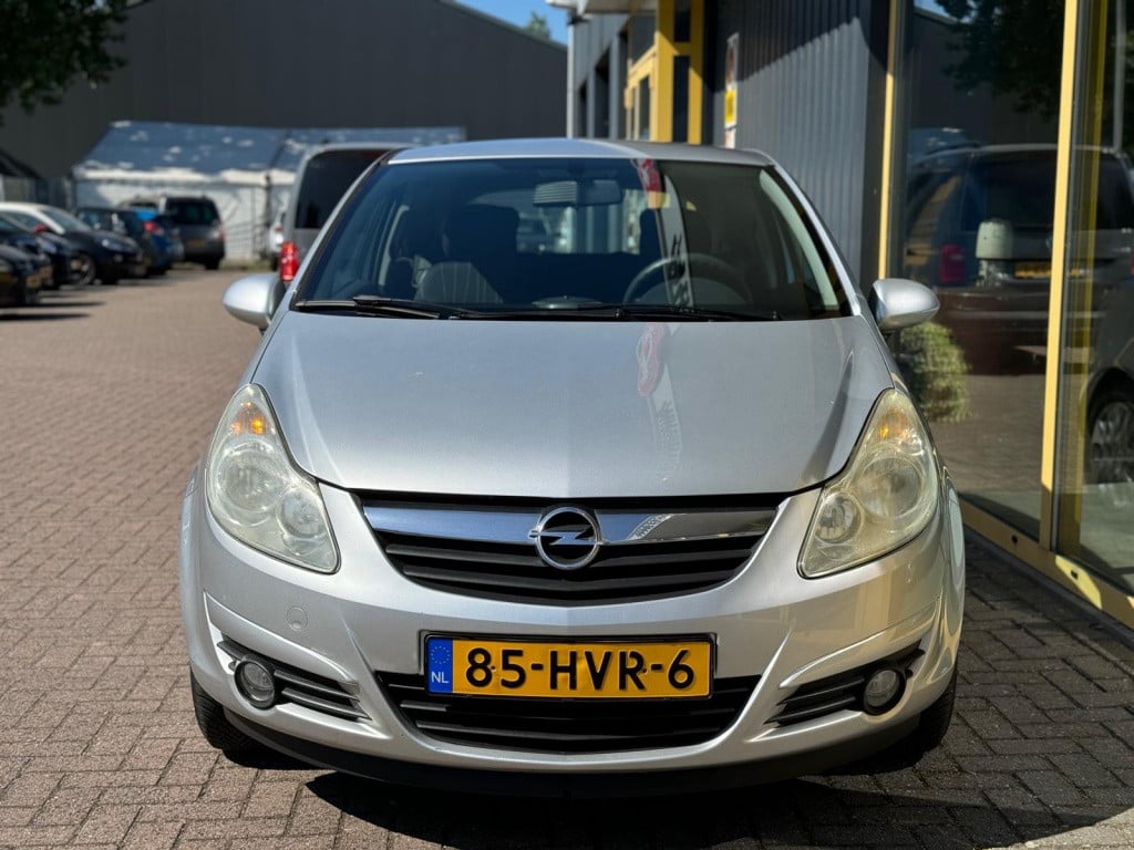 Opel Corsa 1.4-16v enjoy