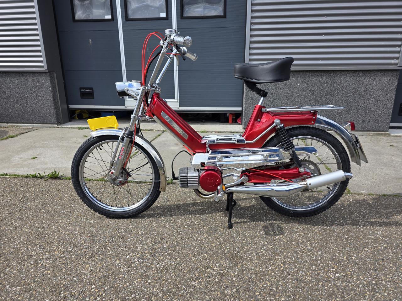 Prachtige Puch Maxi s te koop ... kompleet  gerestaureerd.