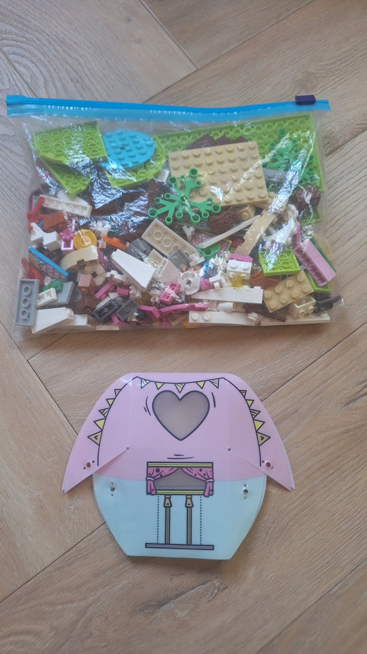 Lego friends Glamping in de natuur (41392)