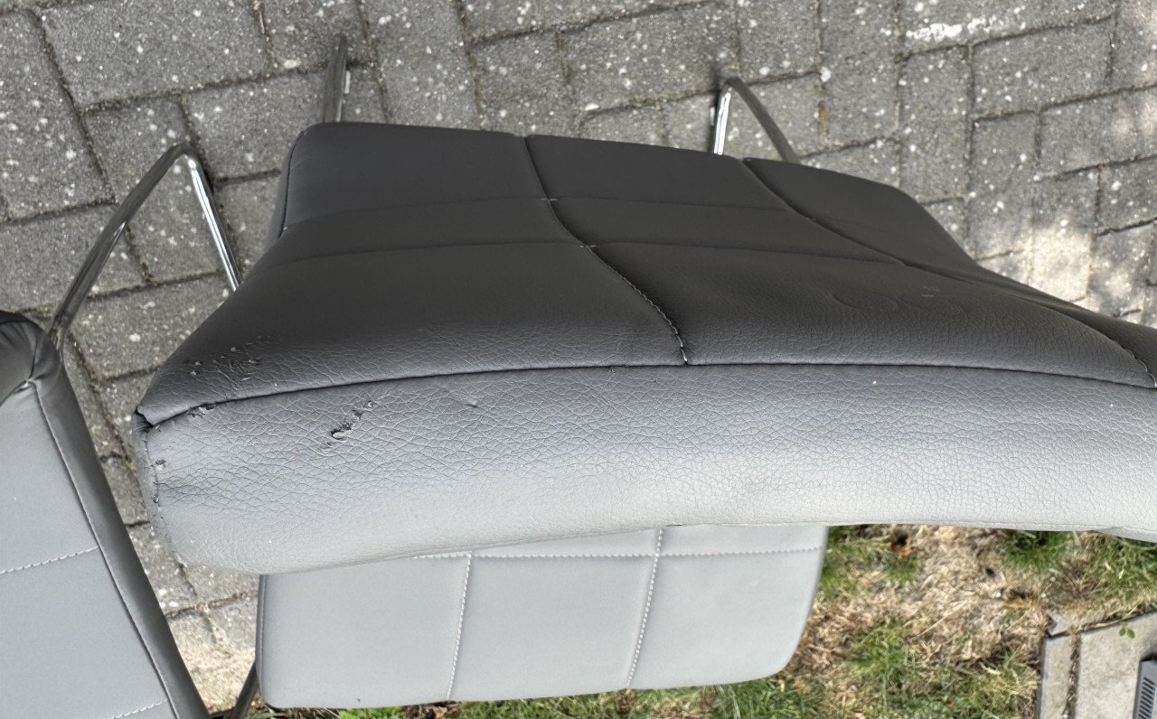 2 stoelen , grijs