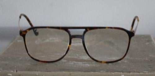 Bruine bril op sterkte