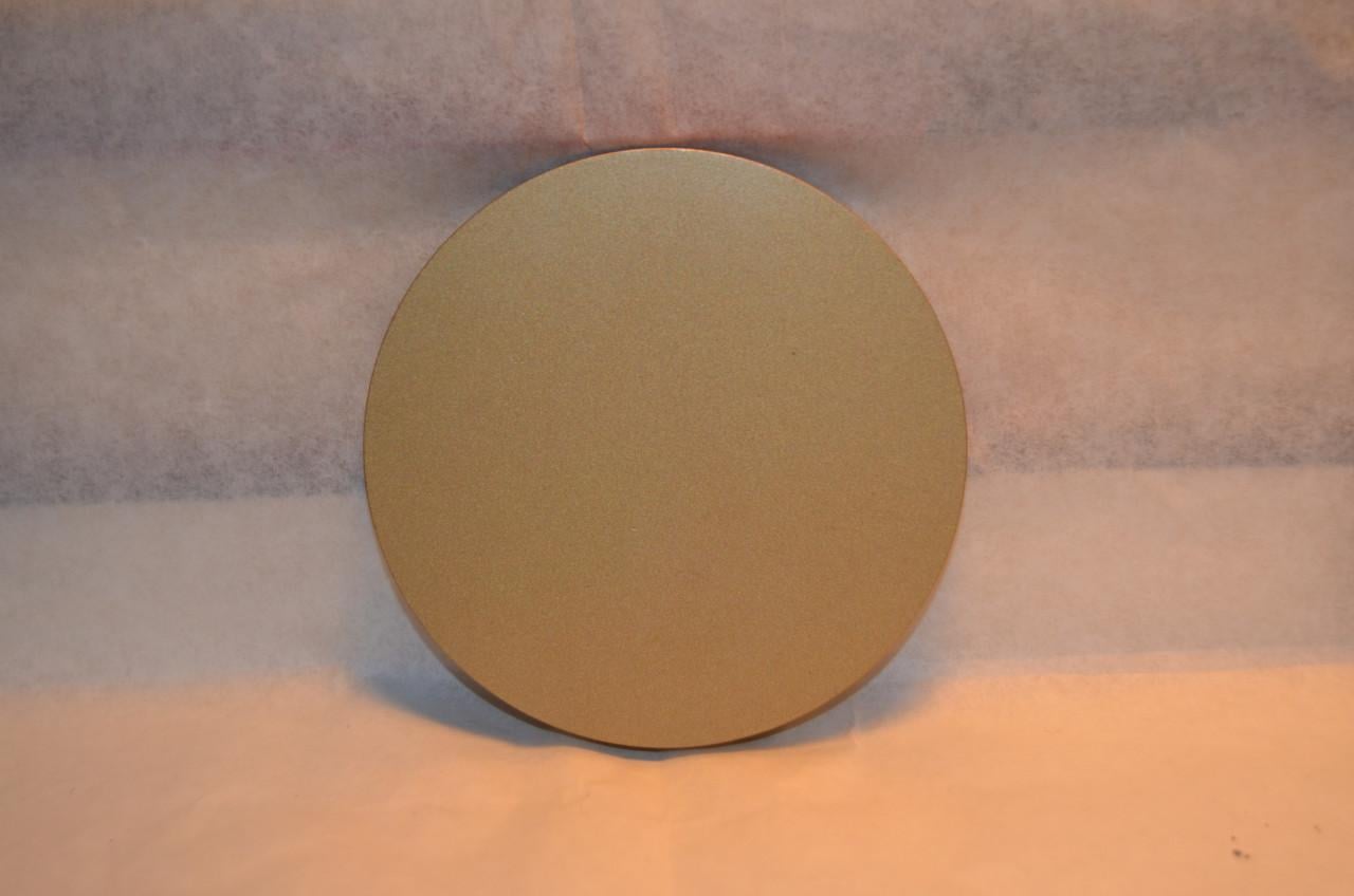 Enorme 'penning' met het wapen van de stad Parijs