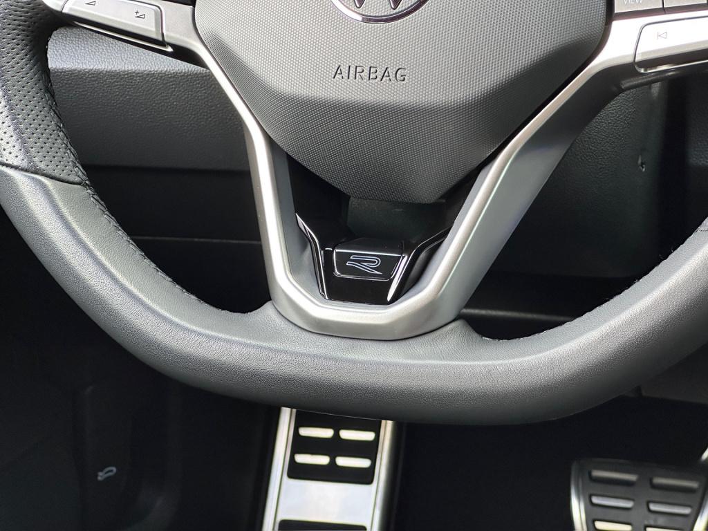 Volkswagen T-roc 1.5 tsi 150pk dsg r-line | trekhaak | camera | keyless | e