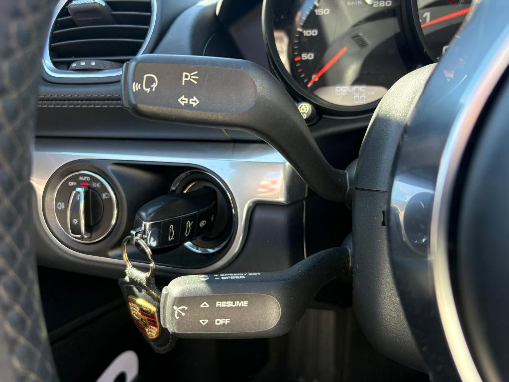 Porsche 718 boxster 2.0