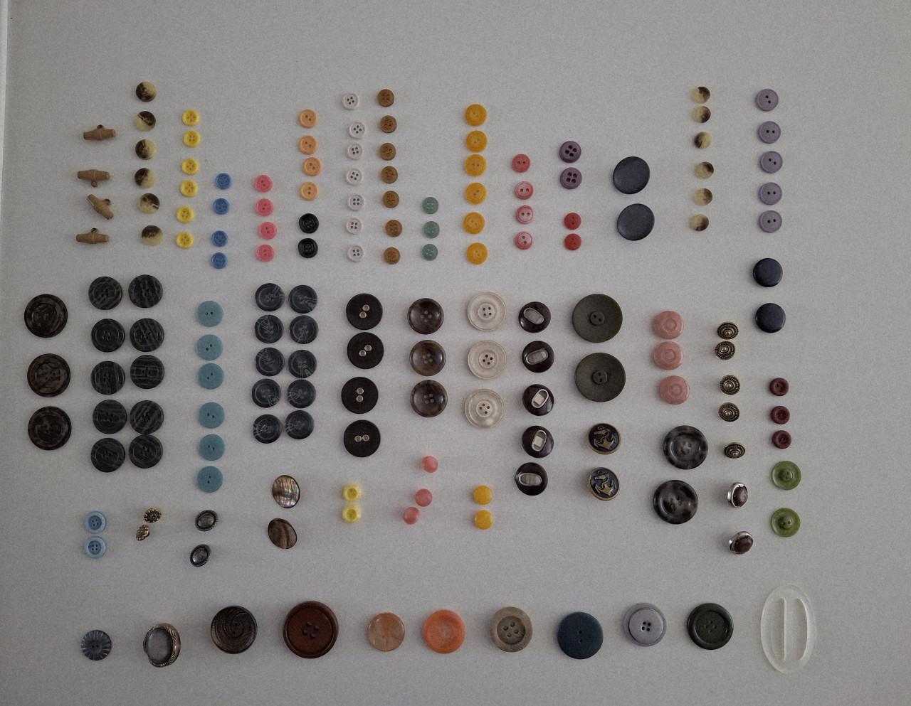 Veel knopen en 1 gesp