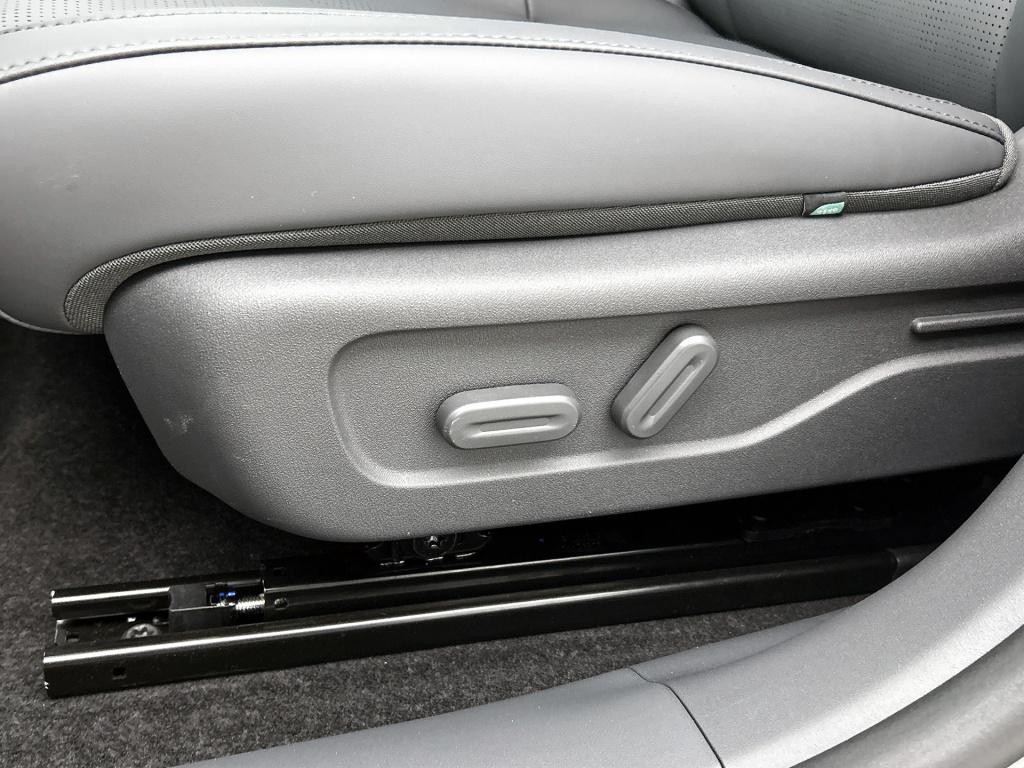 Leapmotor B05 promax design 67.1 kwh | voorraad ! | wind grey | 482 km wltp