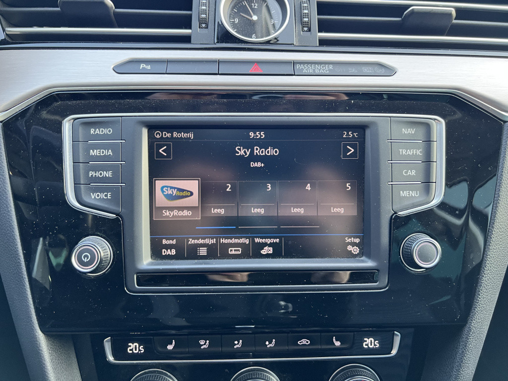 Volkswagen Passat variant highline automaat | bluetooth | camera | lederen 