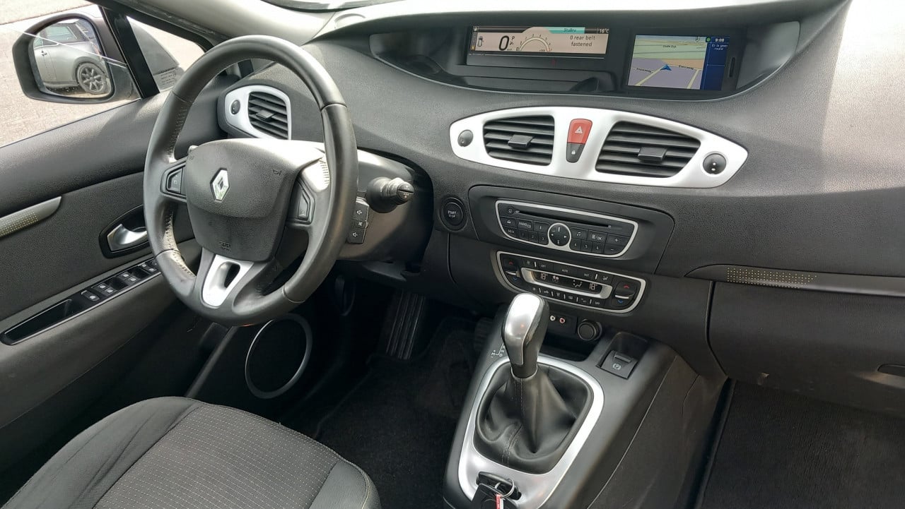 Renault SCENIC 2.0 Dynamique Automaat !! bj:2011 airco-navigatie