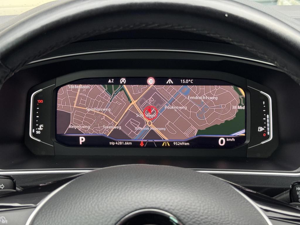 Volkswagen Tiguan 1.5 tsi act highline business r nl-auto, uitklapbare trek