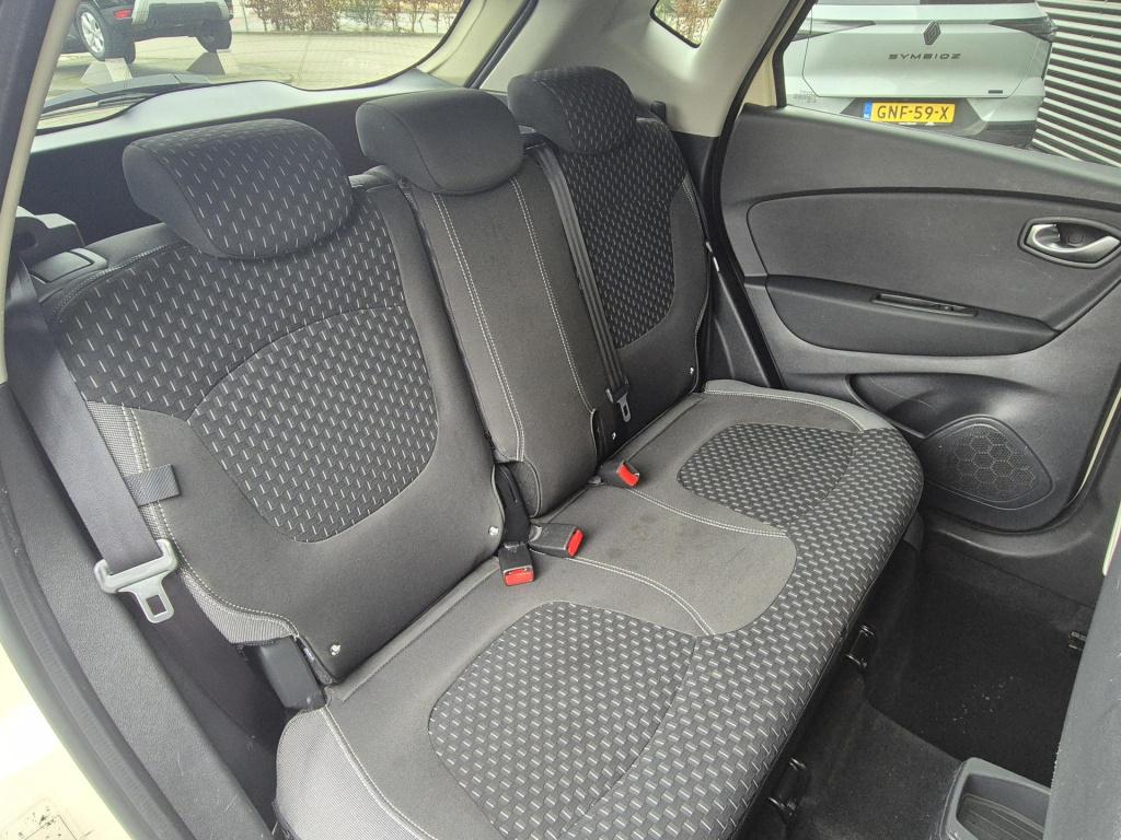 Renault Captur tce 90 intens camera, navigatie, trekhaak, pack easy life