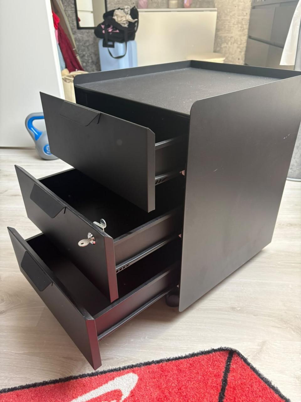 Ikea Trotten ladenkastje op wielen
