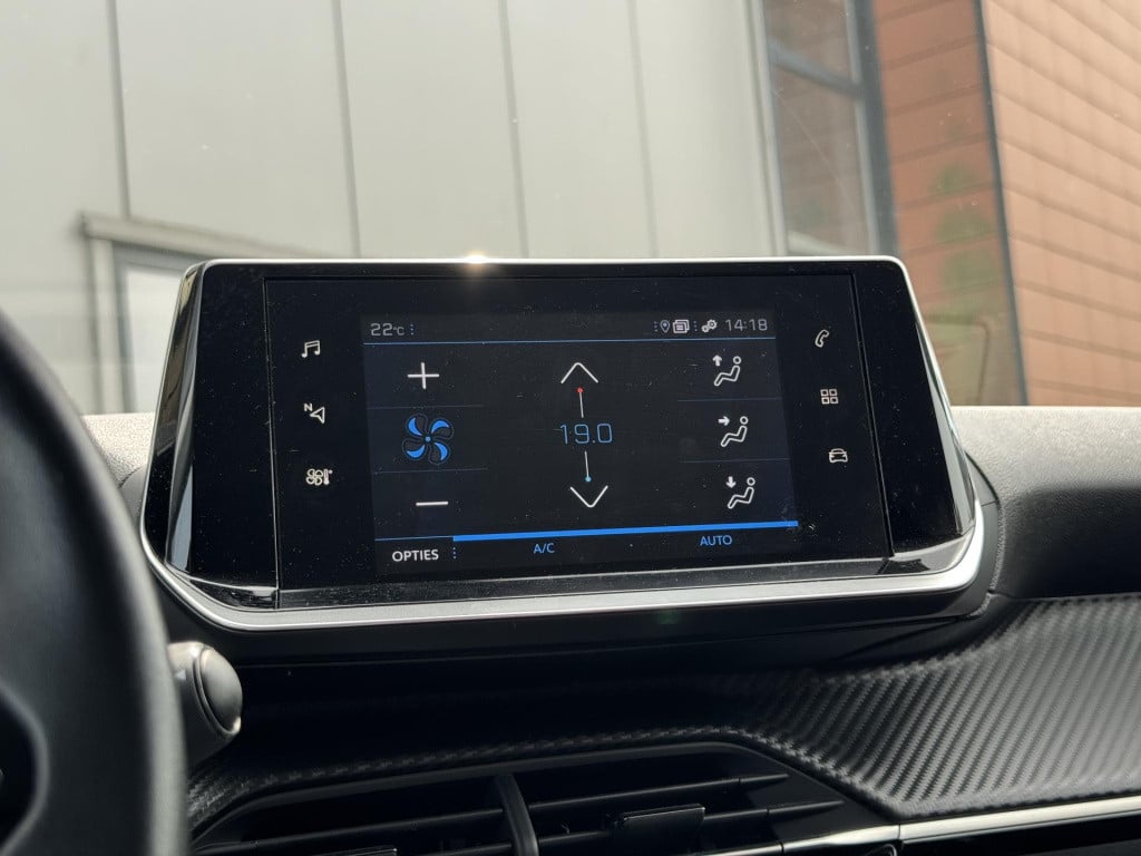 Peugeot 208 1.2 puretech active pack connect | led koplampen | navigatie | 
