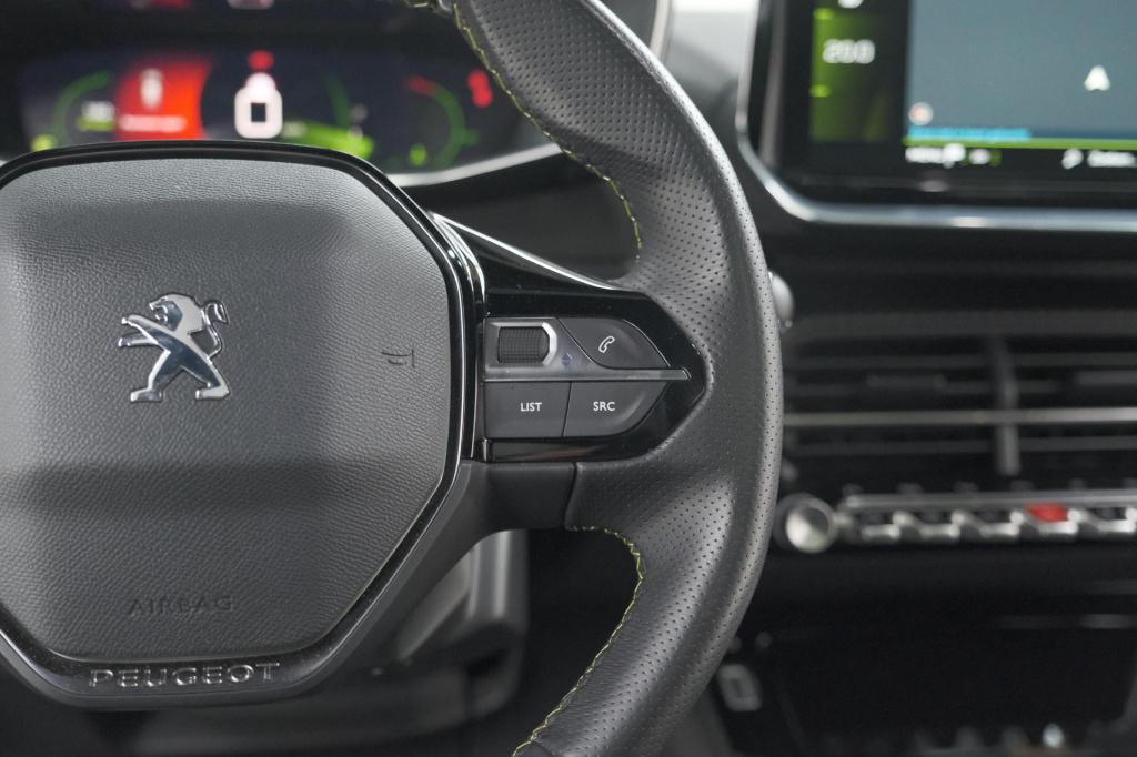 Peugeot 2008 puretech 130 gt pack | panoramadak | camera | adaptieve cruise