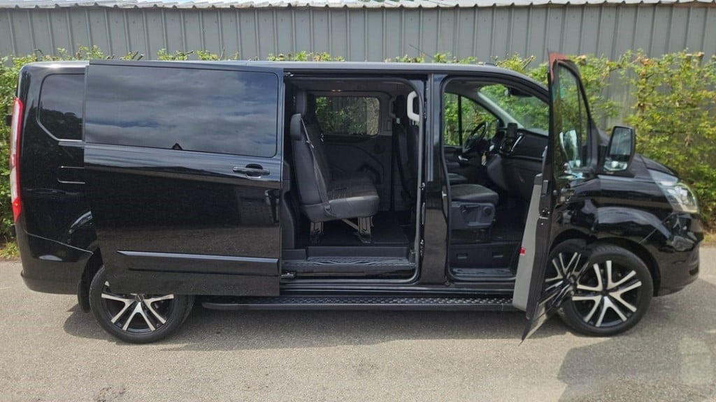 Ford Transit Custom 2.0 tdci 170 pk dubbele schuifdeur, leer, camera, trekh