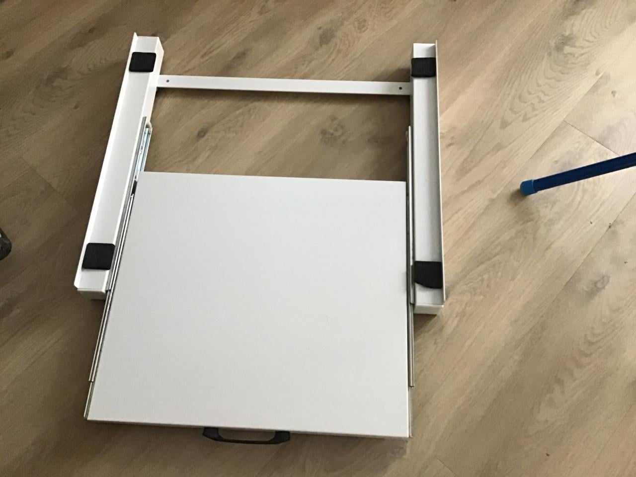 Tussenstuk wasmachine en droger