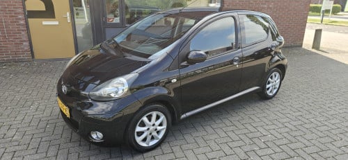 Zuinige TOYOTA AYGO 5drs AIRCO / NL AUTO / NAP