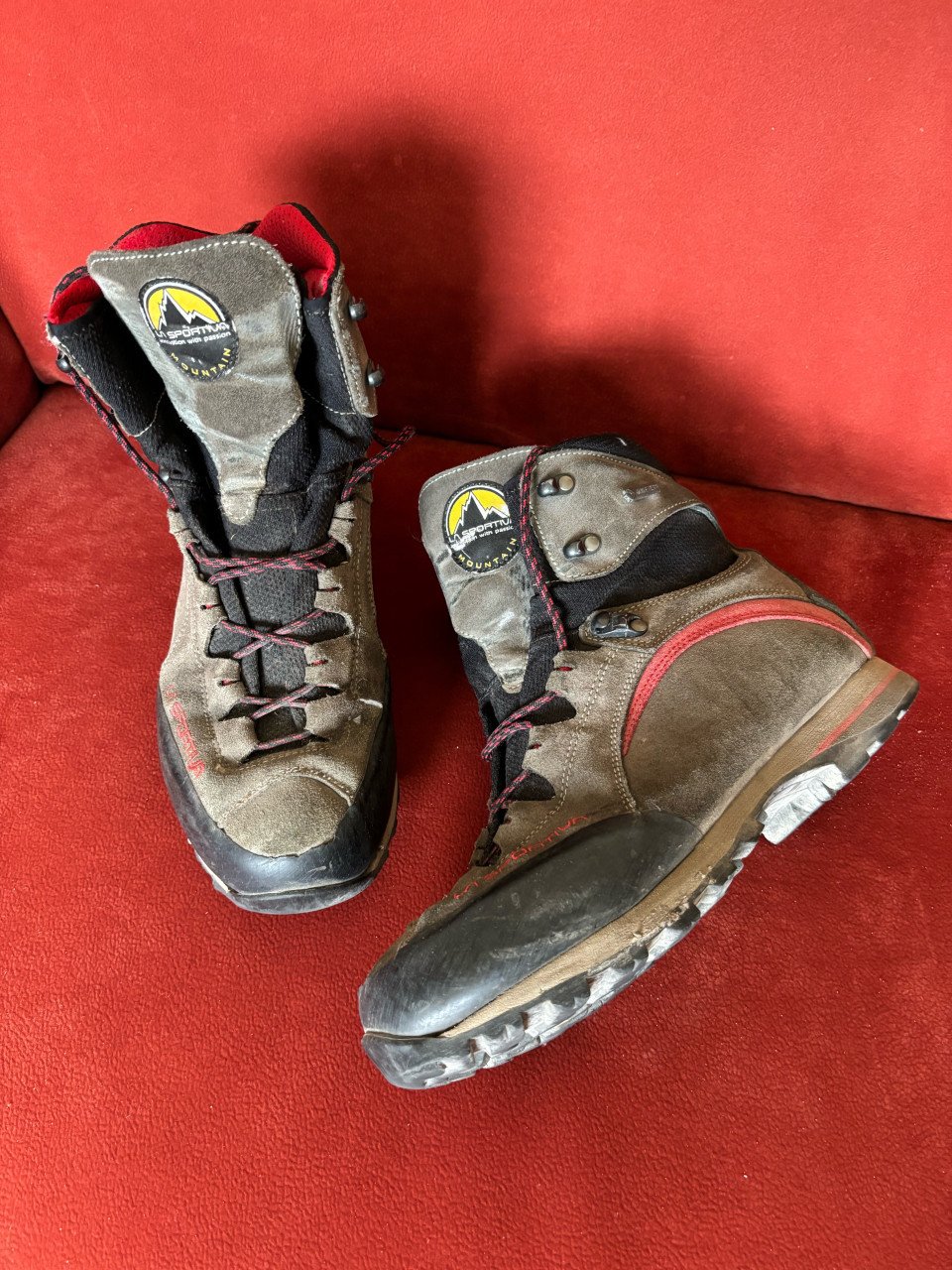 Bergschoenen La Sportiva (mt 43,5)