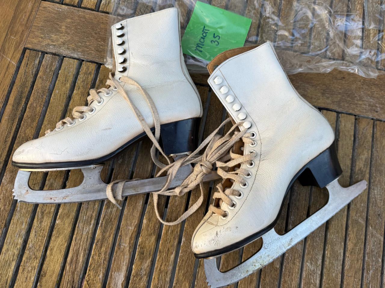 Kunstschaatsen wit in maat 35