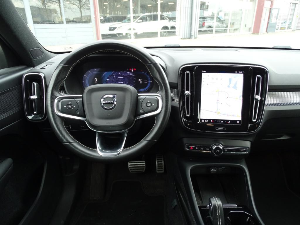 Volvo XC40 recharge p8 awd r-design