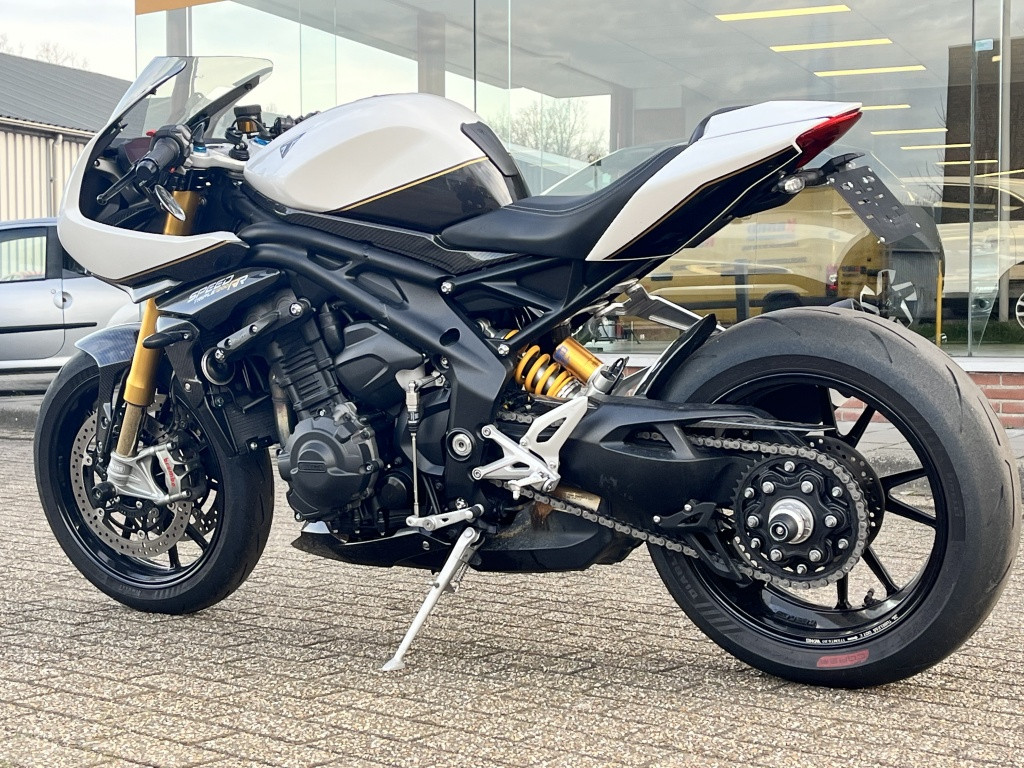 Triumph Speed Triple 1200 rr