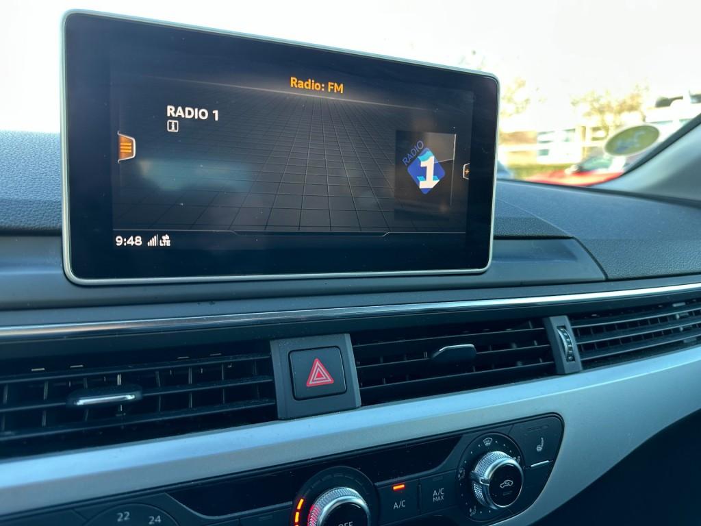 Audi A4 2.0 tdi design pro line uitklapbare trekhaak stoelverwarming