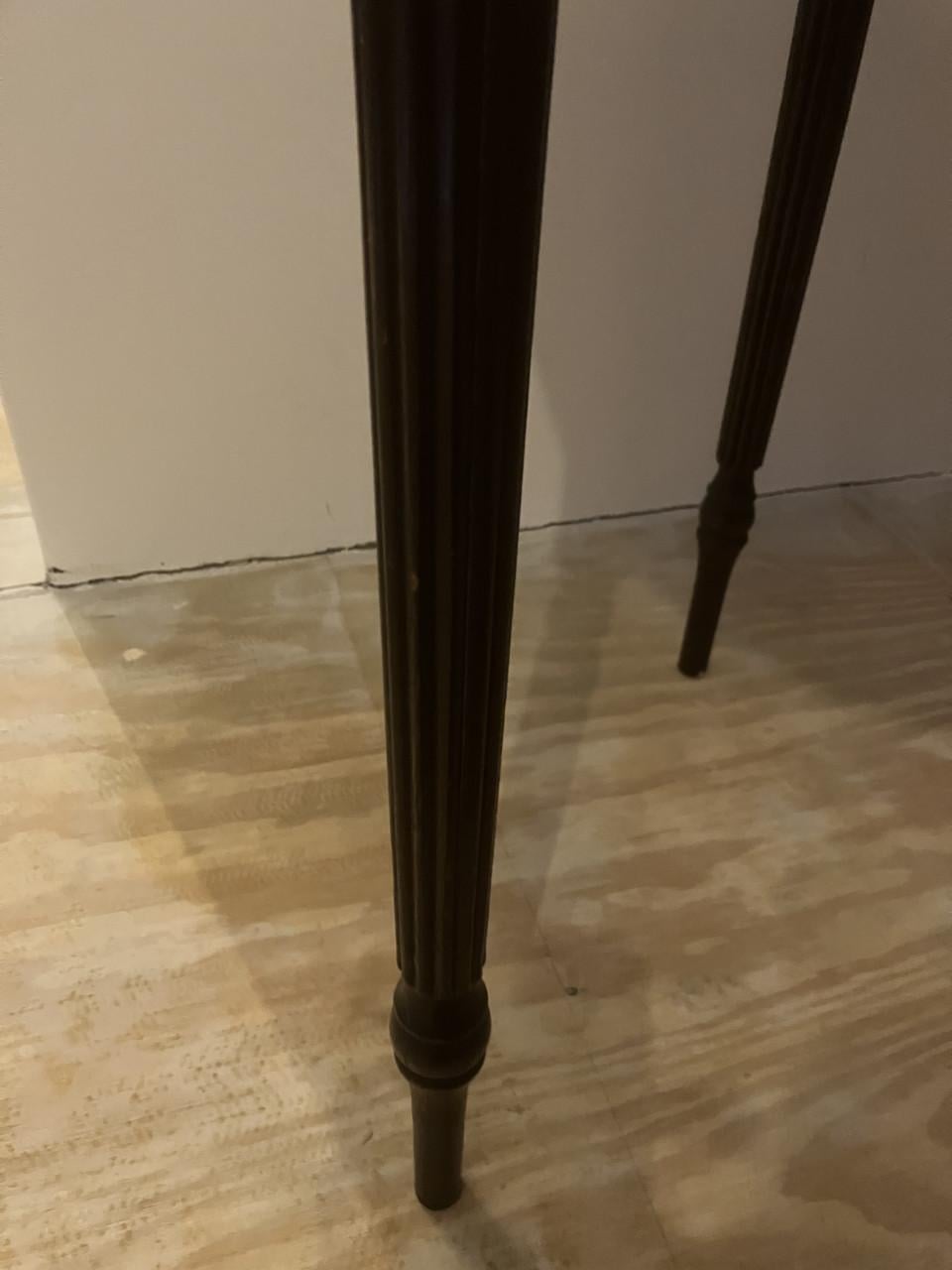 Halve maan wandtafel
