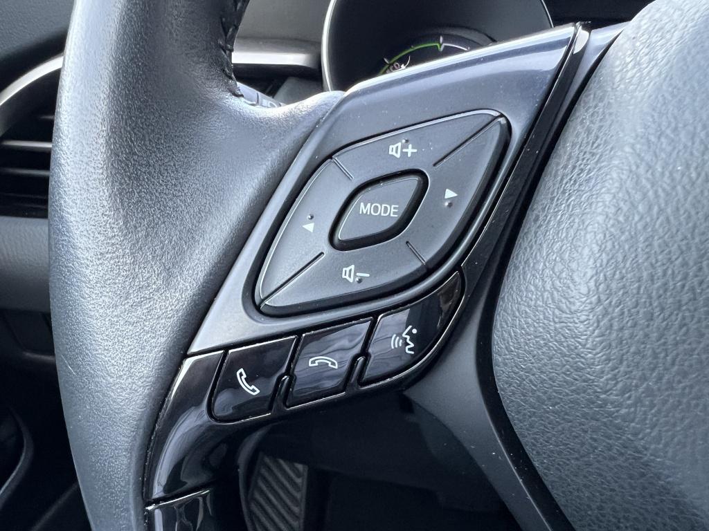 Toyota C-hr 1.8 hybrid executive