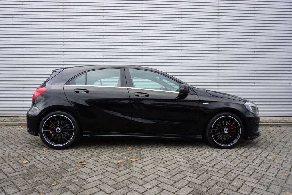 Mercedes-Benz A-Klasse 250 sport airco / navi / carplay / stoelverw. / crui
